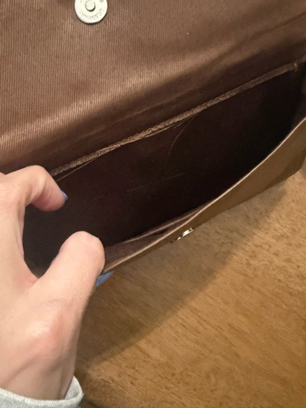 Genuine Leather Brown Crossbody Wallet Purse with Ring Accent - Picture 4 of 8